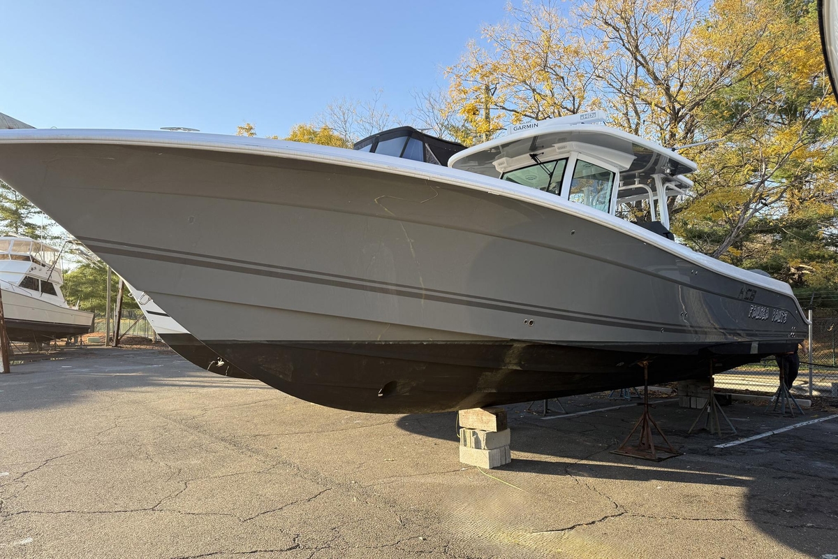 2019 HCB 39 Speciale - Sold Boat