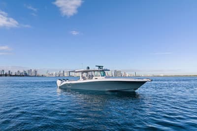 BOATZON | HCB 42 Lujo 2023