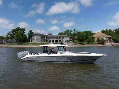 BOATZON | HCB 42 Lujo 2024