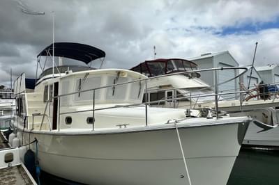 BOATZON | Helmsman Trawlers 38 Pilothouse 2007