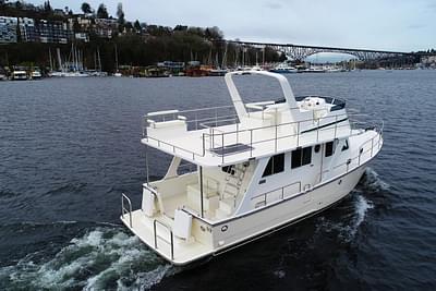 BOATZON | Helmsman Trawlers 38 Sedan 2025