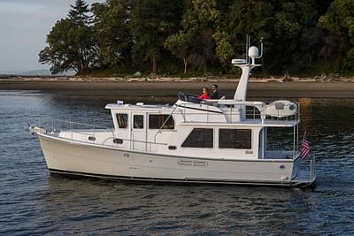 BOATZON | Helmsman Trawlers 38E Pilothouse 2025