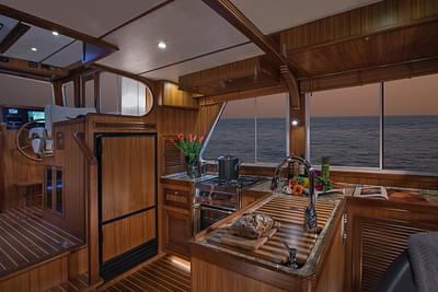 BOATZON | Helmsman Trawlers 38E Pilothouse 2026