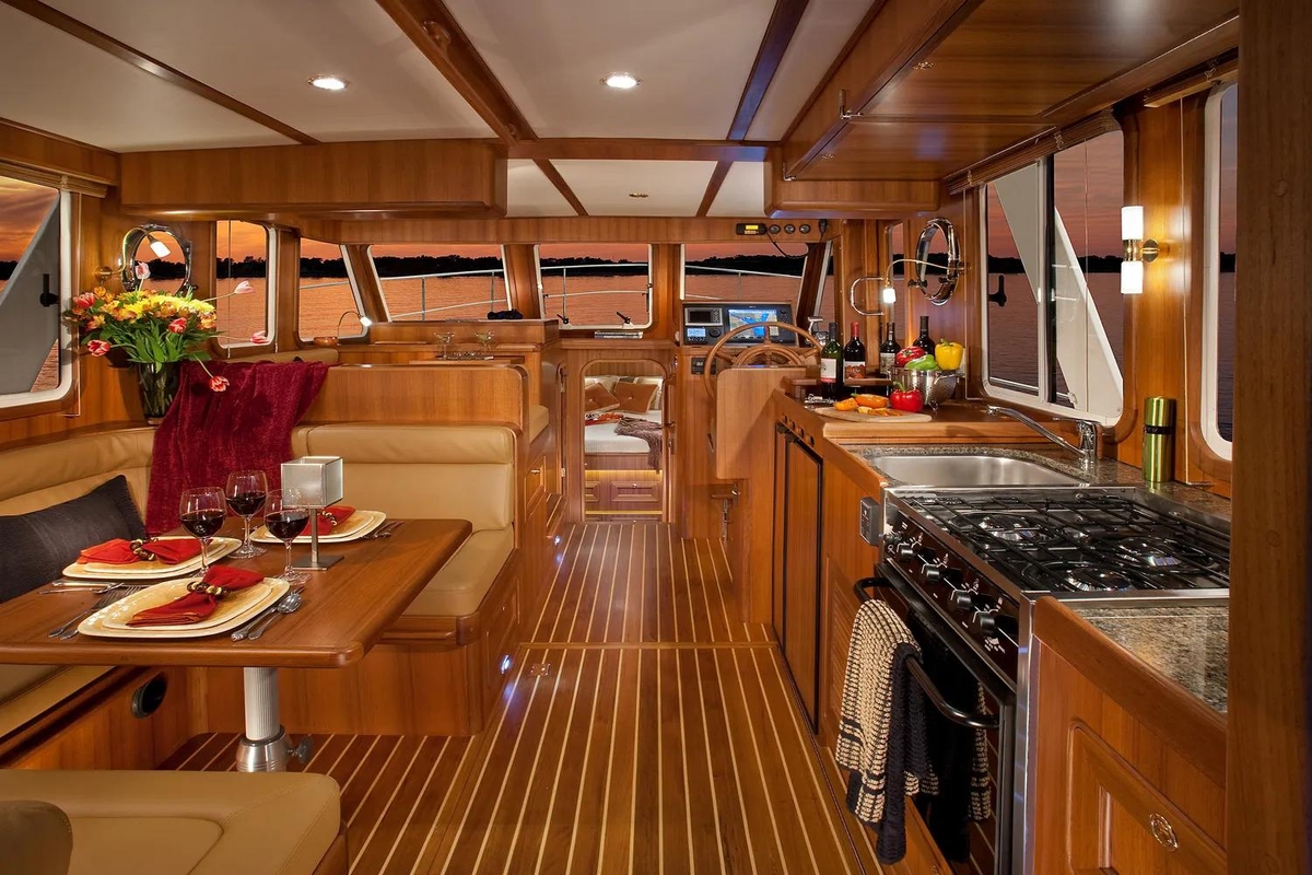 2026 Helmsman Trawlers 38E Sedan - Sold Boat