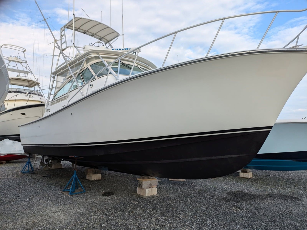 2000 Henriques 35 Express - Sold Boat
