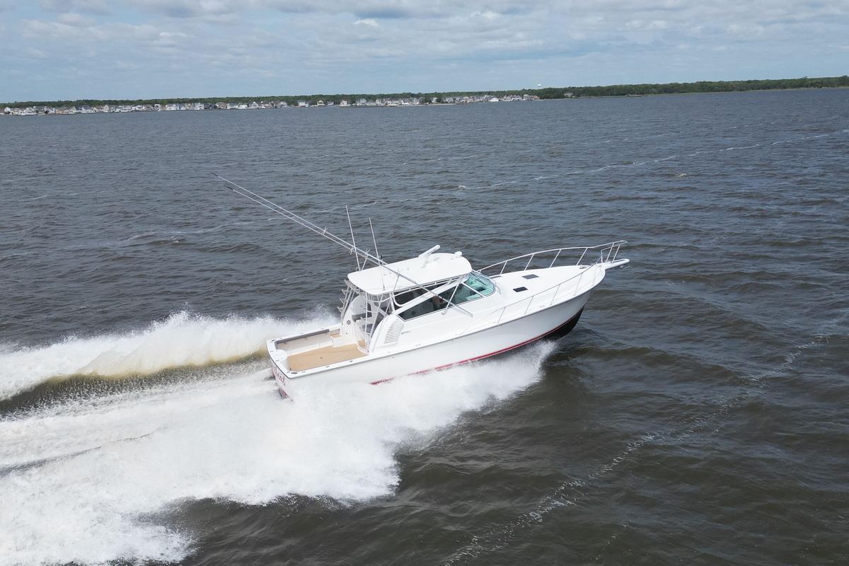 2027 Henriques 42 Express - Sold Boat