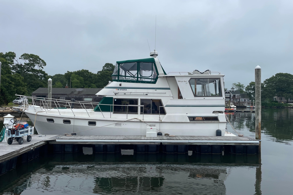1987 Heritage East 40 Sundeck - Sold Boat