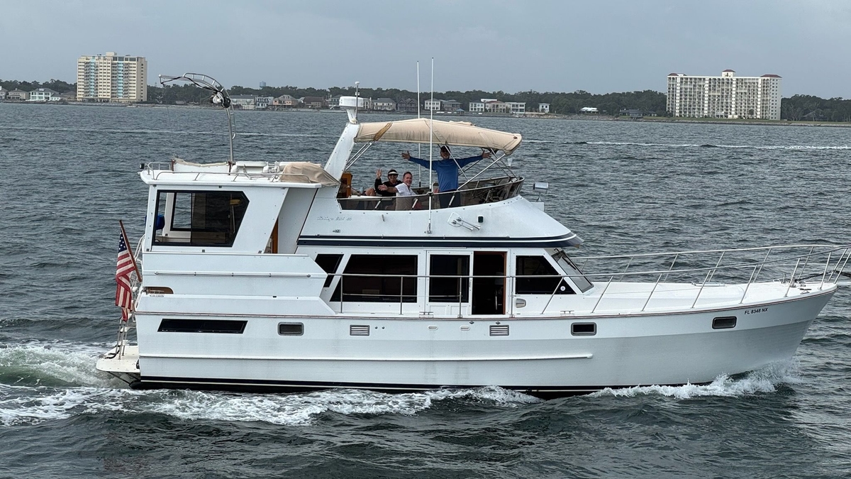 1988 Heritage East 44 Sundeck - Sold Boat