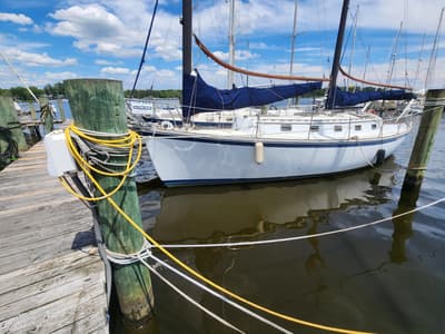 BOATZON | Herreshoff 38 Cat Ketch 1985