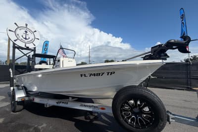 BOATZON | Hewes Redfisher 16 2022