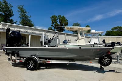 BOATZON | Hewes Redfisher 18 2023