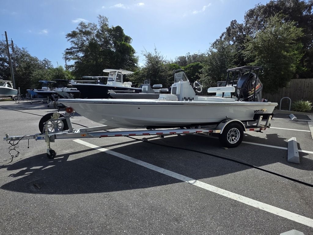 2026 Hewes Redfisher 18 - Sold Boat