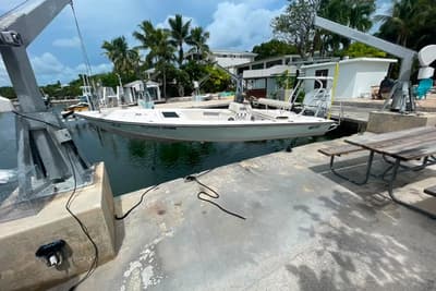 BOATZON | Hewes Redfisher 21 2003