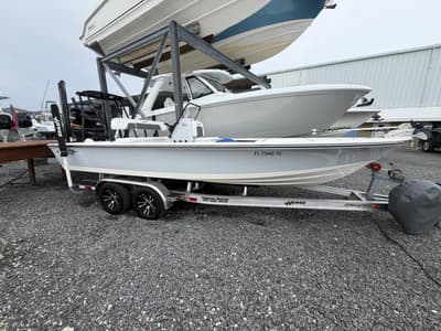 BOATZON | Hewes REDFISHER 21 2022