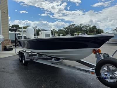 BOATZON | Hewes Redfisher 21 2026