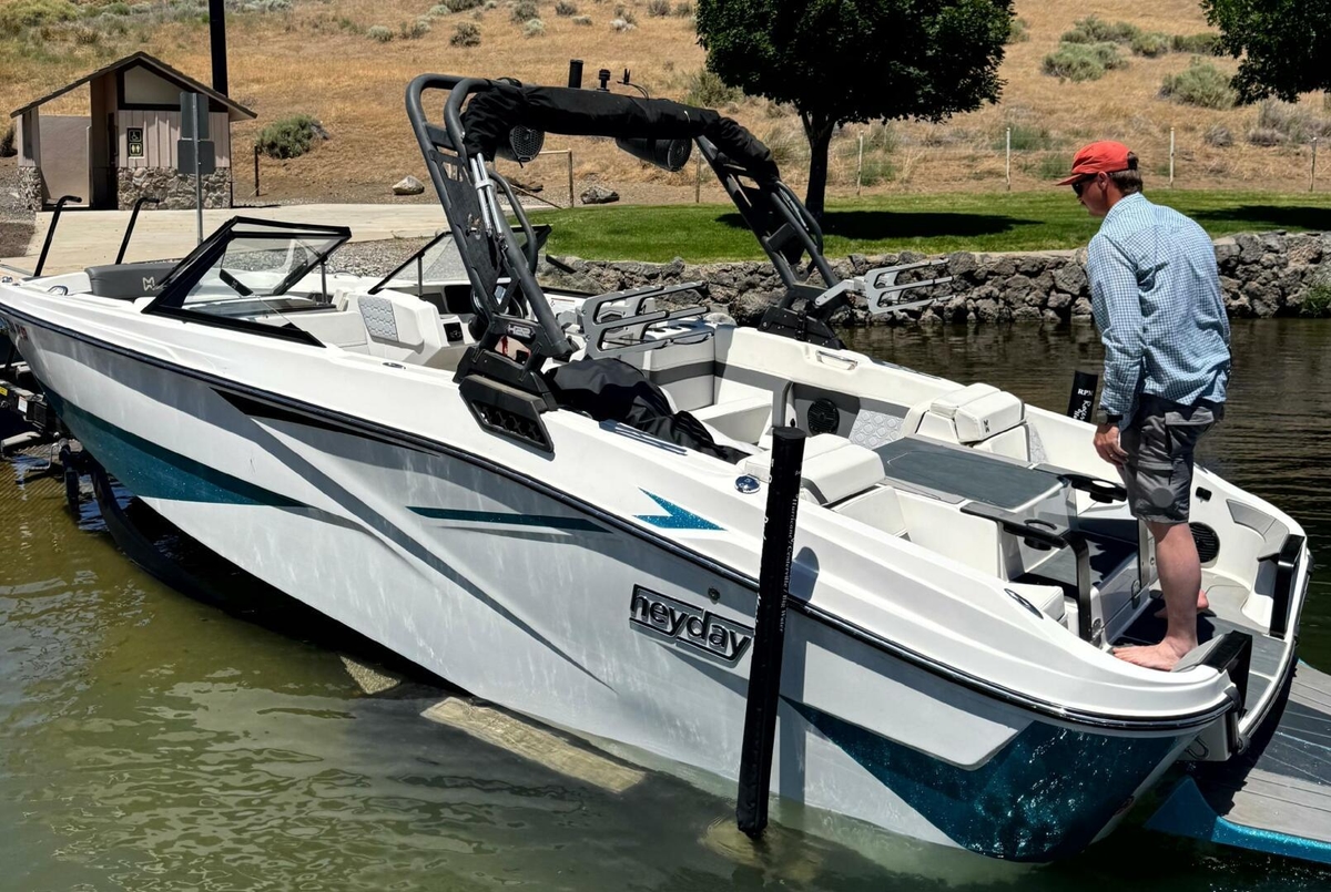 2022 Heyday H22 - Sold Boat