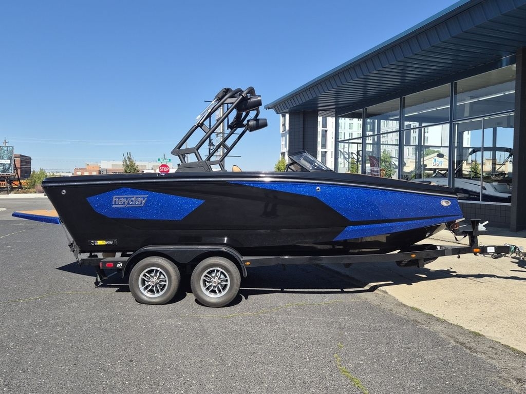 2026 Heyday Wake Boats WT2DC - Sold Boat