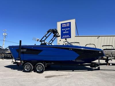 BOATZON | Heyday Wake Boats WTSURF 2026