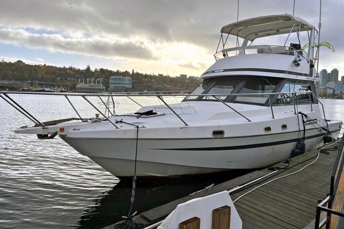 1986 Hi-Star 40 Flybridge - Sold Boat