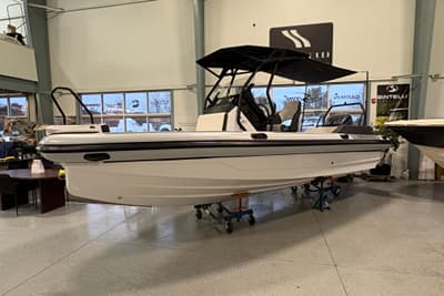BOATZON | Highfield ADV7 2027