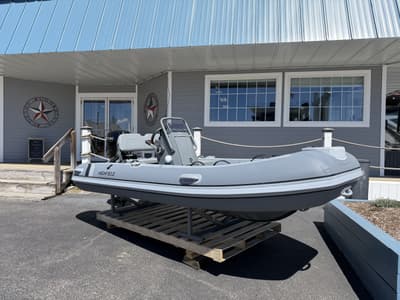 BOATZON | Highfield Boats Classic 380 GT Console 2026