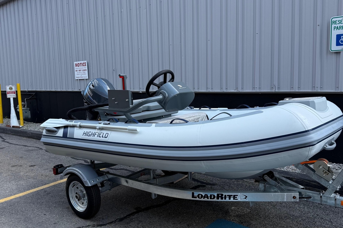 2025 Highfield CL310 FCT - Sold Boat