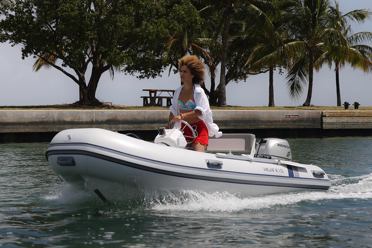 2024 Highfield Classic 360 FCT - Sold Boat