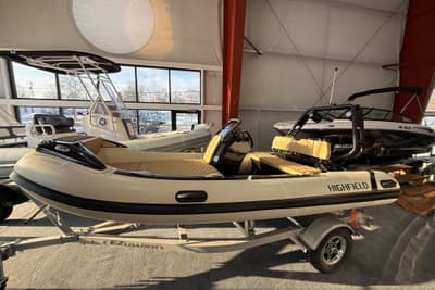 BOATZON | Highfield Sport 420 2026