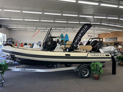 BOATZON | Highfield Sport 560 2026