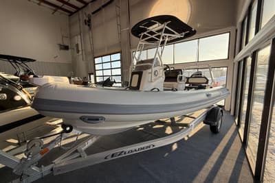 BOATZON | Highfield Sport 560 2026