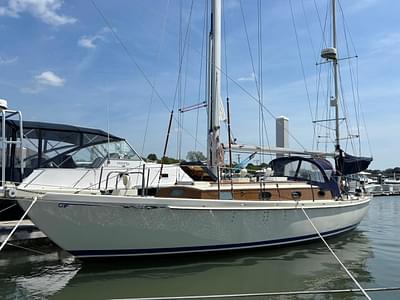 BOATZON | Hinckley 36 Auxiliary Yawl 1955 BOATZON | Hinckley 36 Auxiliary Yawl 1955