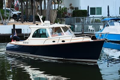 BOATZON | Hinckley Picnic Boat 37 MKIII 2018