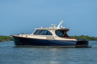 BOATZON | Hinckley Talaria 43 Motoryacht 2021