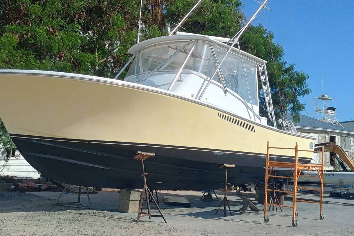 Hines-Farley 34 Express 1983