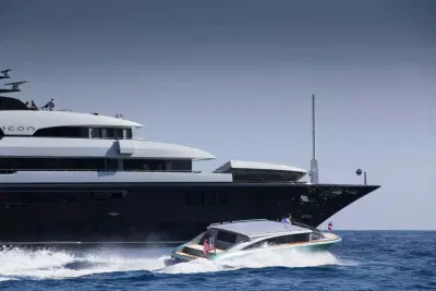 BOATZON | Hodgdon Yachts 105 Venetian SuperYacht Tender 2016 BOATZON | Hodgdon Yachts 105 Venetian SuperYacht Tender 2016