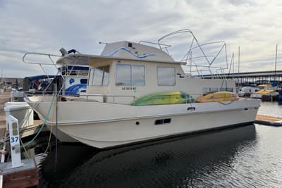 BOATZON | Holiday Mansion 37 Barracuda 1983
