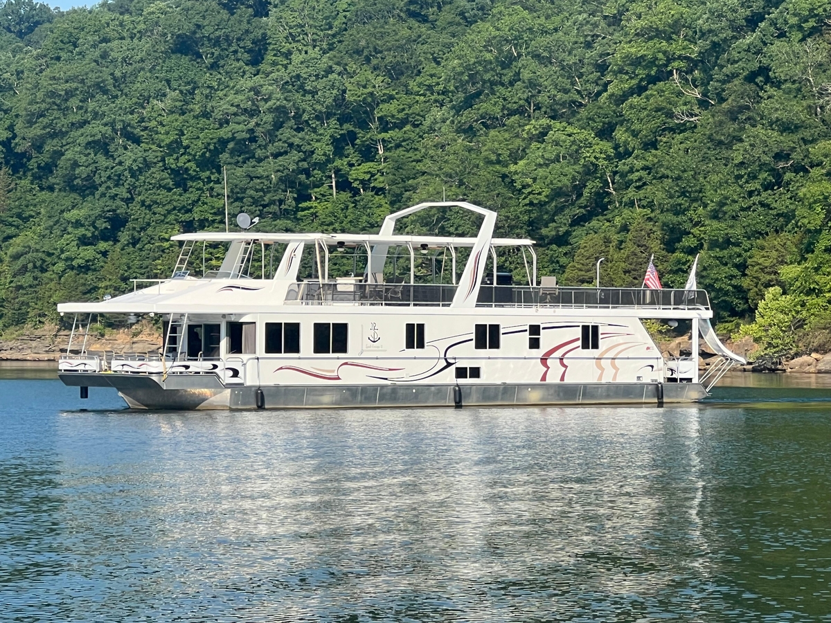 2009 Horizon 18 x 85 Houseboat - Sold Boat