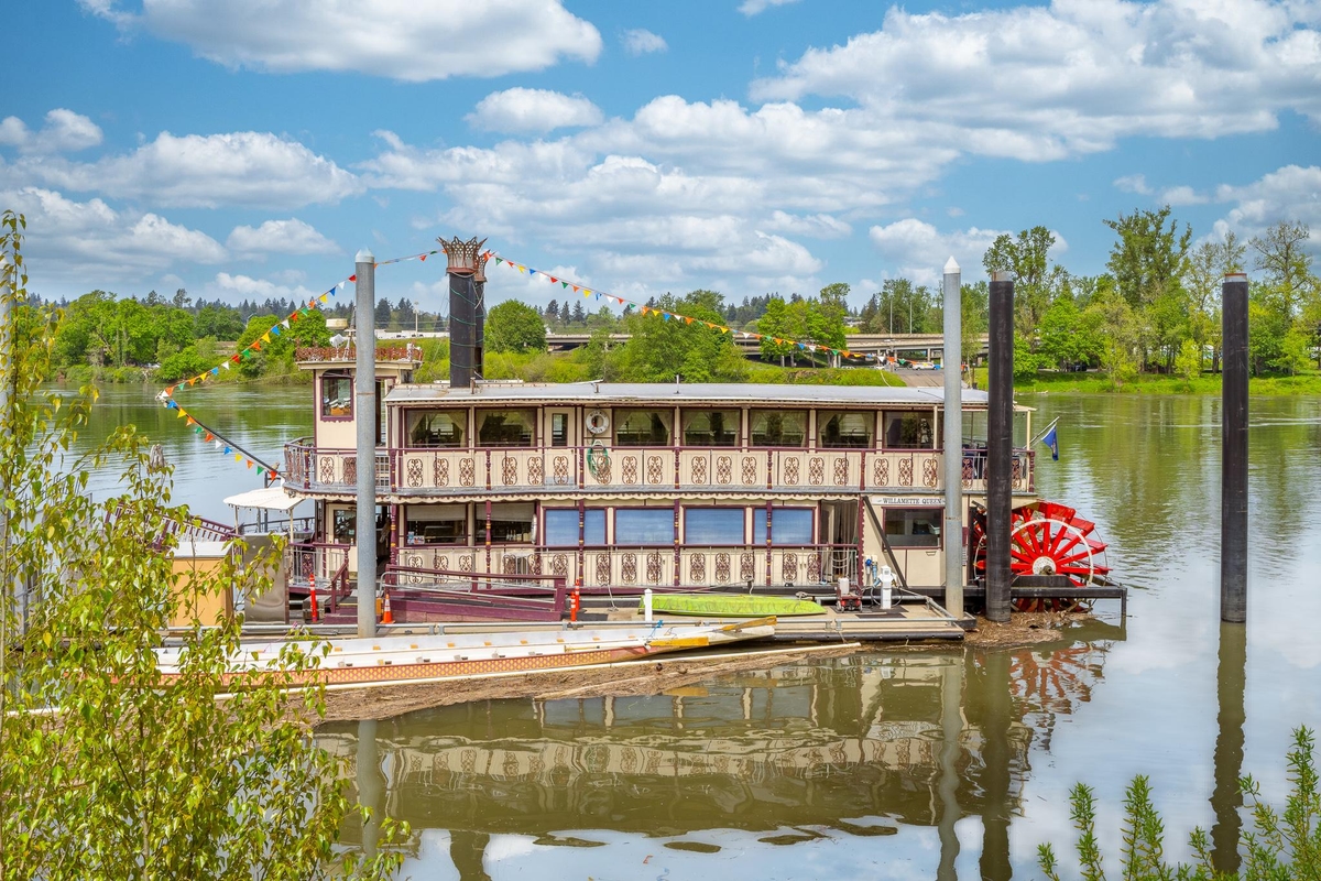 1990  Howdy Eidelman Sternwheeler  Jack Sarin - Sold Boat