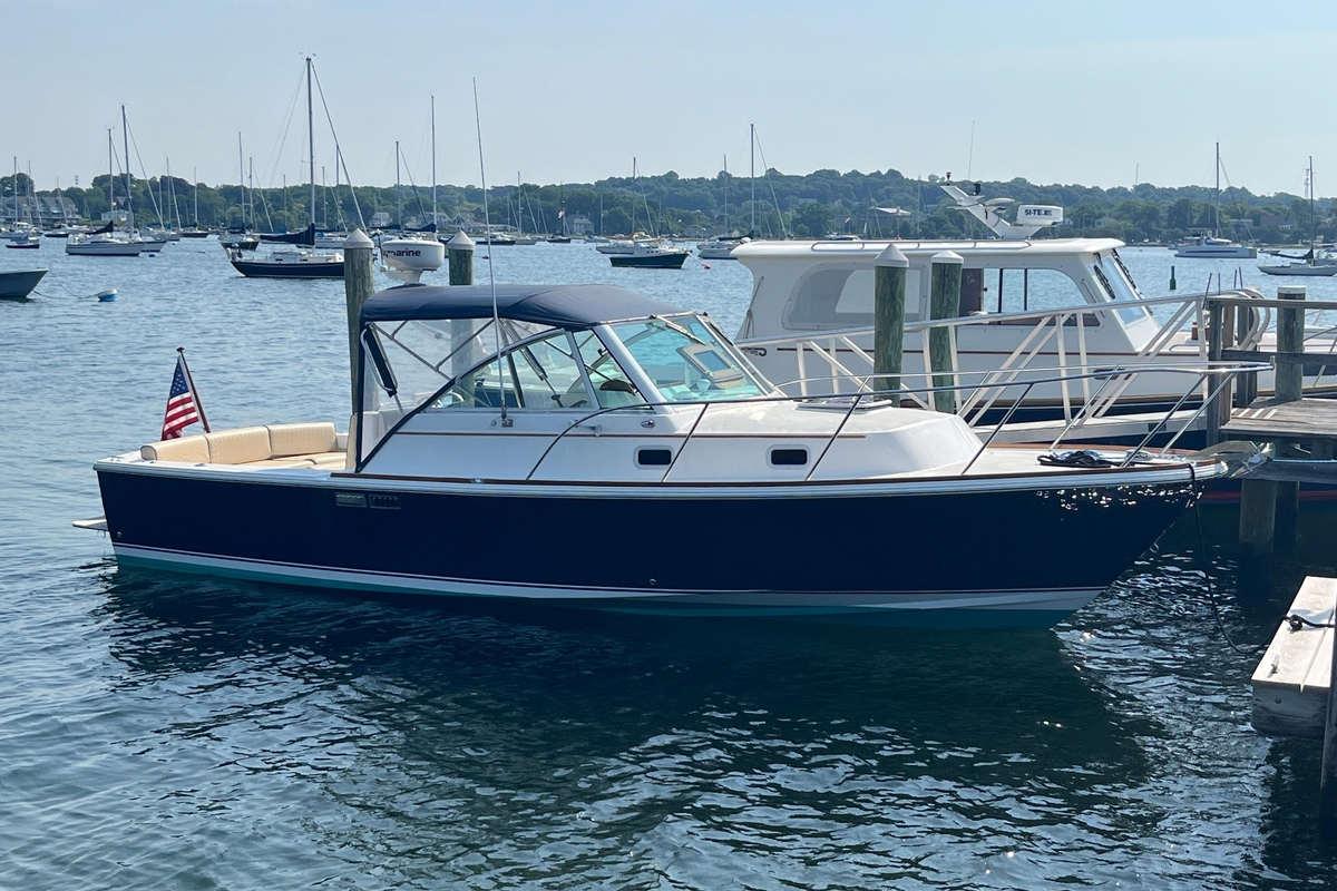 2004 Hunt Yachts Surfhunter 29 - Sold Boat