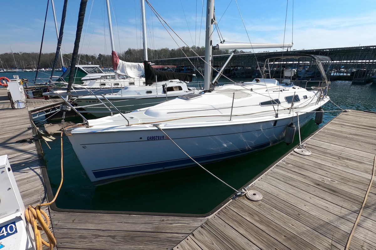 2006 Hunter 33 - Sold Boat