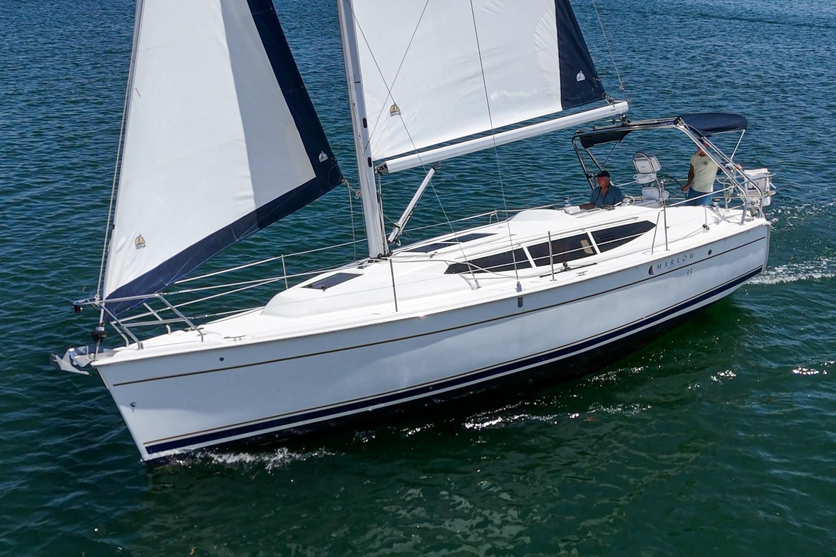 2015 Hunter 33 - Sold Boat