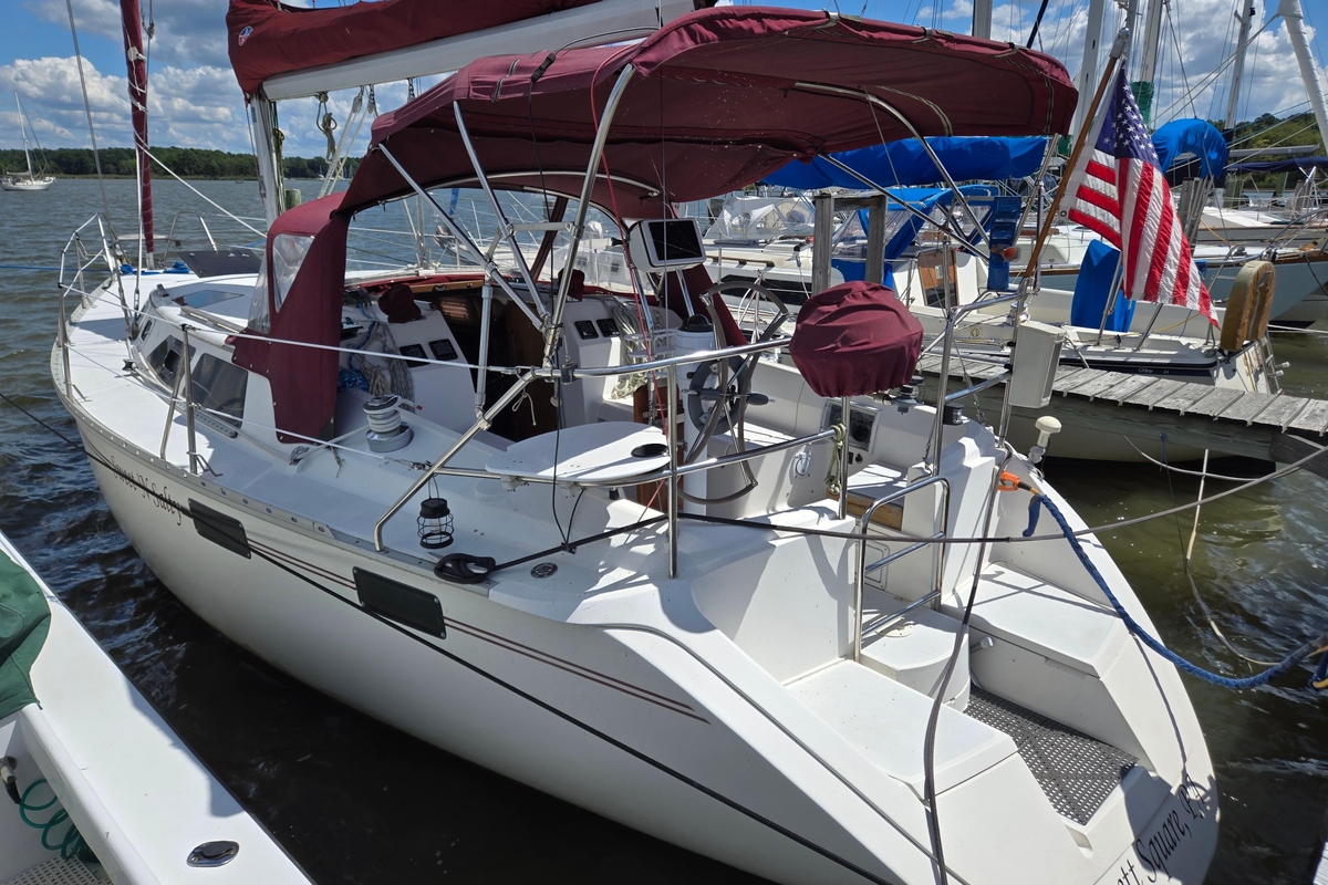 1992 Hunter 355 - Sold Boat
