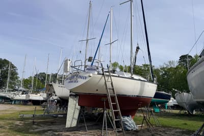 BOATZON | Hunter 37 Cherubini Cutter 1980