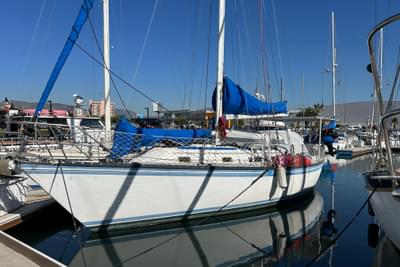 BOATZON | Hunter 37 Cherubini Cutter 1984 BOATZON | Hunter 37 Cherubini Cutter 1984