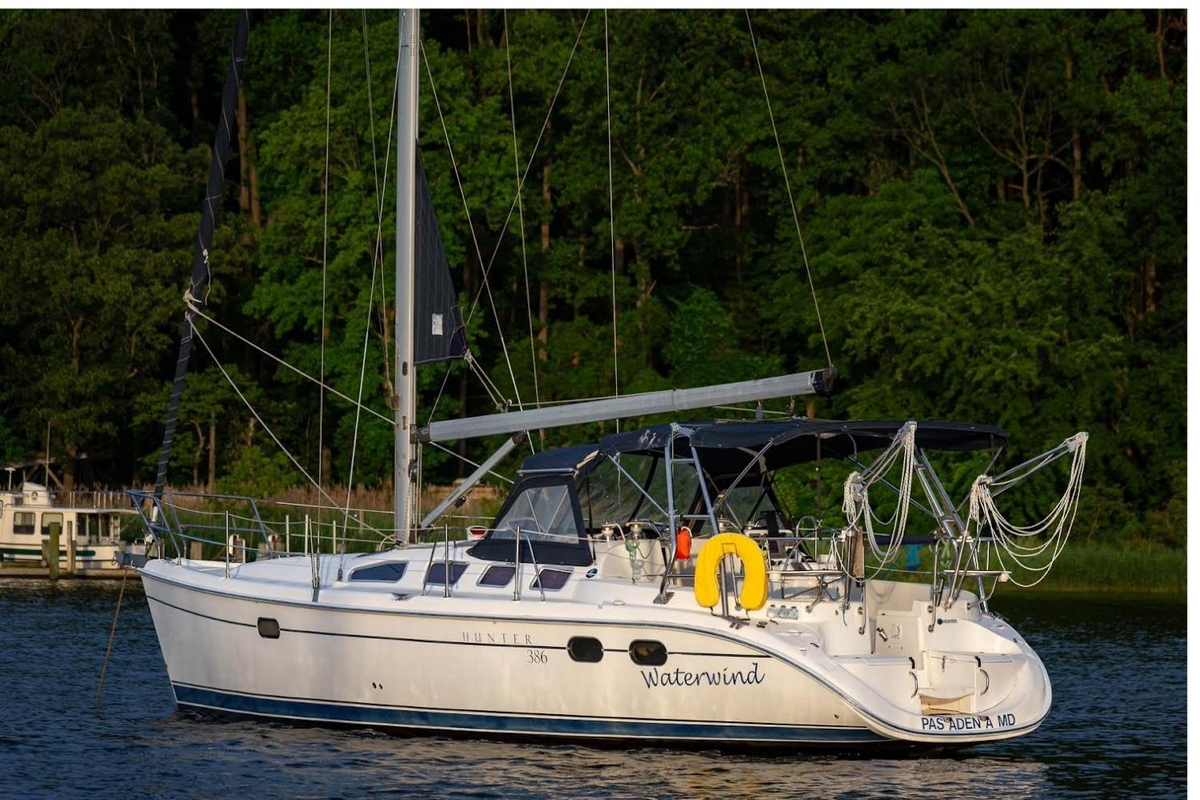 2003 Hunter 386 - Sold Boat