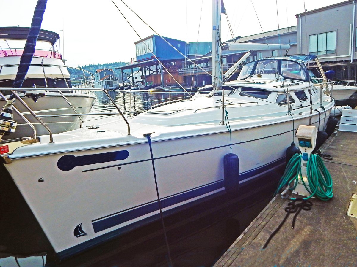2007 Hunter 44ds - Sold Boat