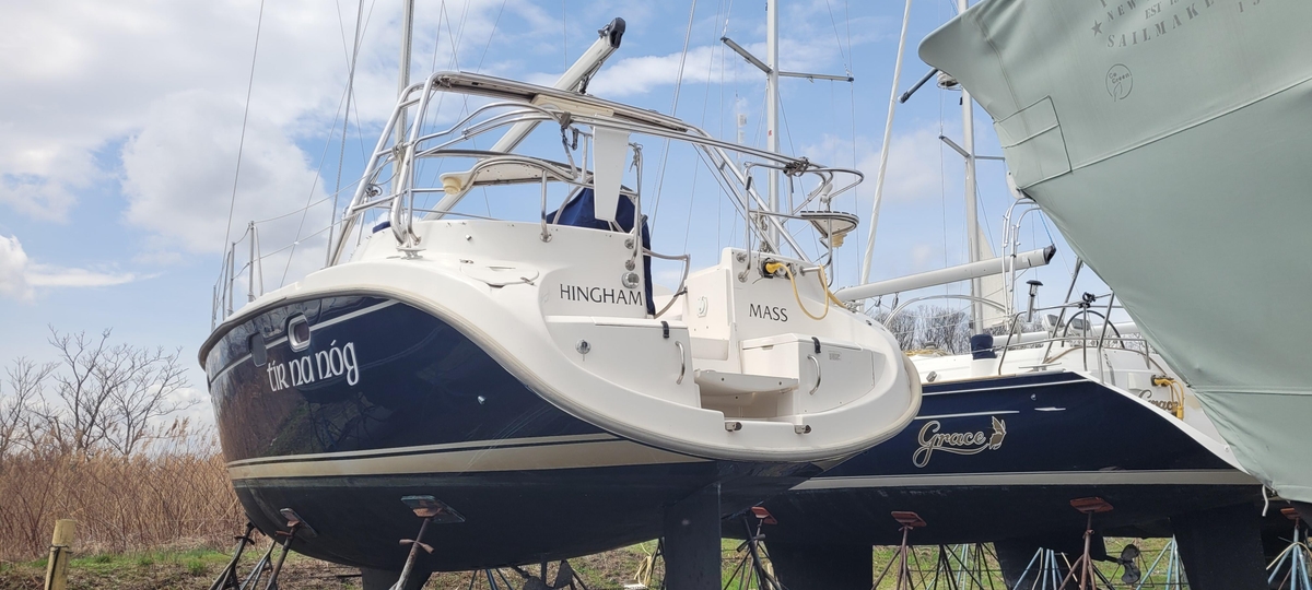 2001 Hunter 460 - Sold Boat