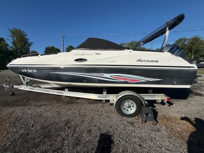 BOATZON | Hurricane 217 2011