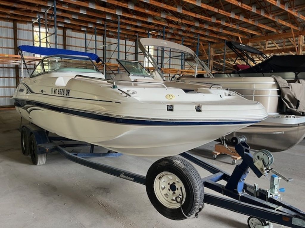 2002 HURRICANE 217 SUNDECK - Sold Boat