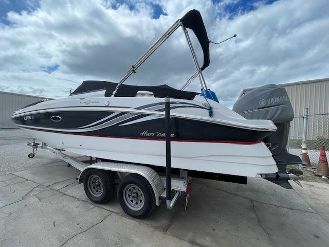 2013 Hurricane 24 Sundeck - Sold Boat
